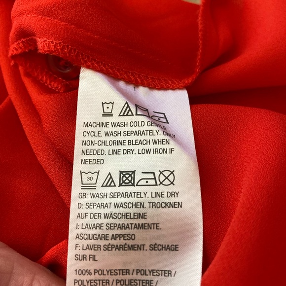 Kim Gravel Belle pin tuck pleated long  bell sleeve buttoned blouse red Sz M - Picture 8 of 9